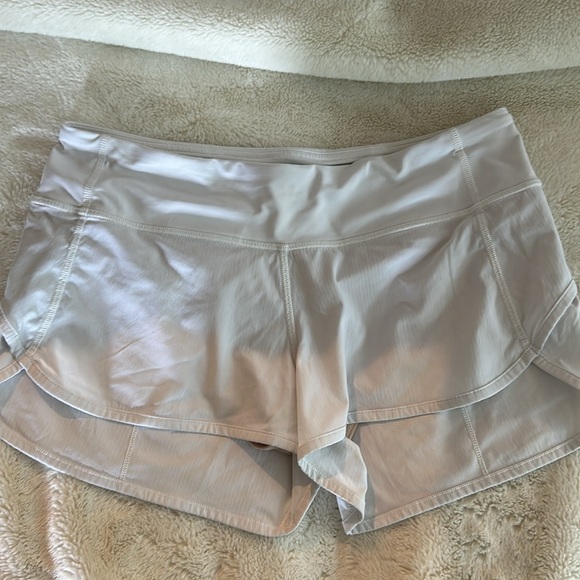 Speed Up Low-Rise Lined Short 2.5”, size 6 - Picture 6 of 6